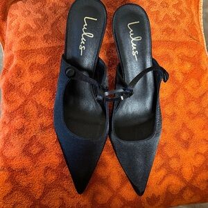 Lulu's Elegant Black Satin Kitten Heels
